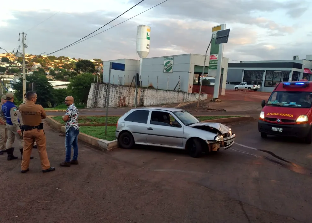 Não há informação sobre a causa do acidente, ninguém ficou ferido. (Foto: Beto Borges)