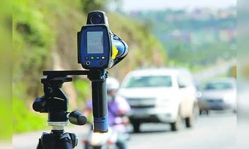 Governo pede mais tempo à justiça para volta dos radares