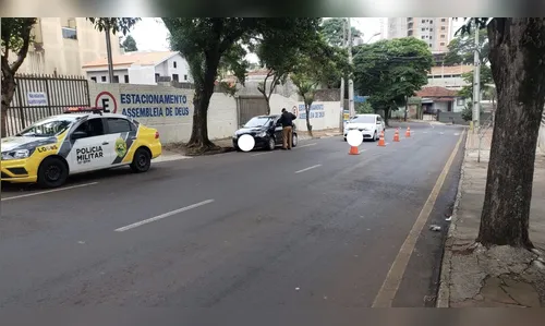 PM realiza blitz na Rua Nagib Daher, em Apucarana 