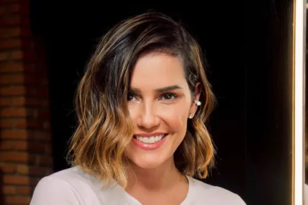 Deborah Secco fará participação especial no BBB 20, diz colunista