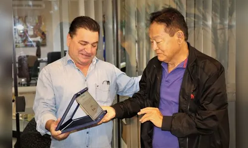 Prefeitura de Arapongas homenageia servidor aposentado