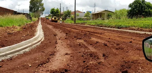 Obras de galerias e meio fio já estão avançadas no Santiago