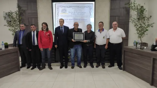 A homenagem foi realizada na sessão de segunda-feira. (Foto: Ivan Maldonado)