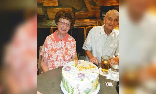 Após viverem 70 anos juntos, homem e mulher americanos morrem no mesmo dia e com 20 minutos de diferença 