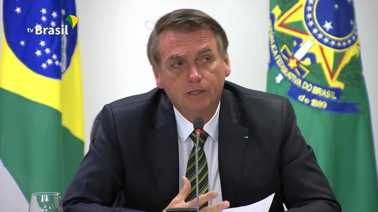 Bolsonaro diz que projeto para explorar terras indígenas está pronto