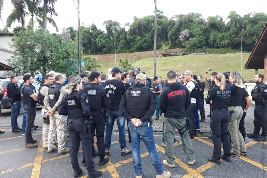 Polícia Civil prende 19 suspeitos de tráfico em Paranaguá