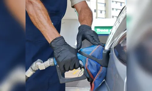 Petrobras anuncia quedas de 4,3% para gasolina e de 4,4% para o diesel