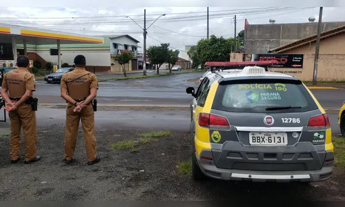 PM de Apucarana recebe denúncia de carro abandonado e encontra casal de namorados 
