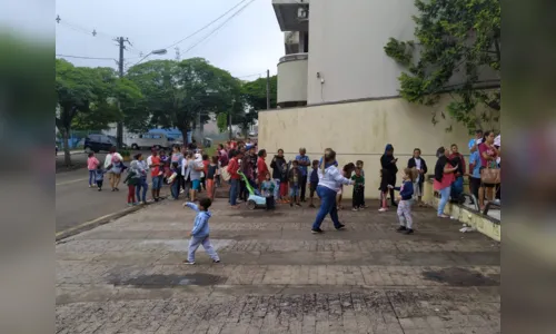 
							Grupo Pinga Fogo entrega milhares de presentes de Natal para crianças em Apucarana 
						
						