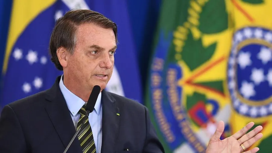 Bolsonaro sinaliza aprovar fundo eleitoral para evitar crime de responsabilidade