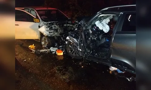 Batida entre carro e caminhonete deixa três mortos e dois feridos na BR-369
