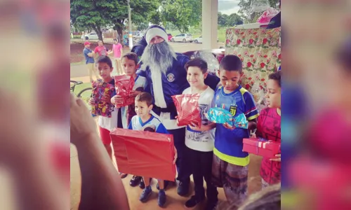 
							Guarda Municipal de Arapongas realiza entrega de brinquedos
						
						