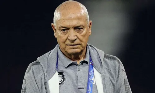 Técnico português Jesualdo Ferreira assume o Santos