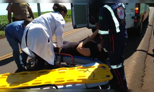 Casal fica ferido em queda de moto próximo de Lunardelli