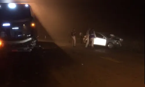 Idosa morre em acidente entre ônibus e carro na PR-436, em Bandeirantes