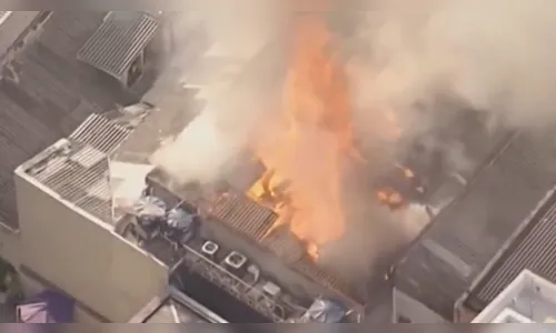 Incêndio atinge prédio comercial no centro de São Paulo