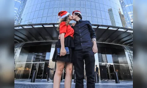 Maísa beija namorado em público e infringe lei de Dubai