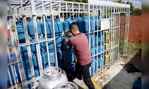Preço do gás de cozinha aumenta 5% e preocupa revendedores da região 