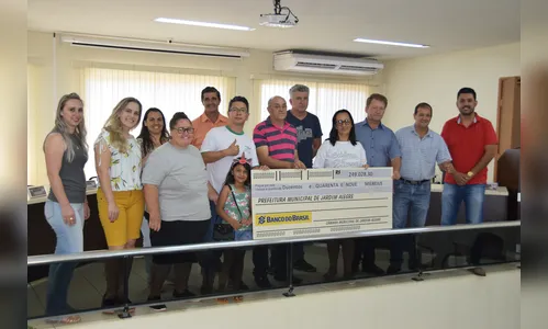 Câmara de Jardim Alegre devolve quase R$ 250 mil para o Executivo