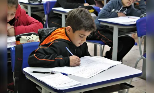 Prova Paraná avalia conhecimento de quase 1 milhão alunos