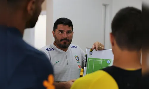 Eduardo Barroca comenta sobre novo desafio no Coritiba: “O maior da minha vida profissional”