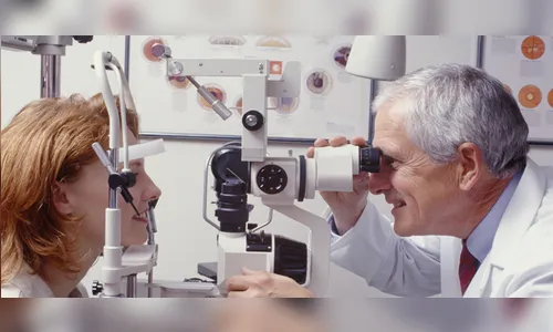 Visita ao oftalmologista pode prevenir câncer nos olhos