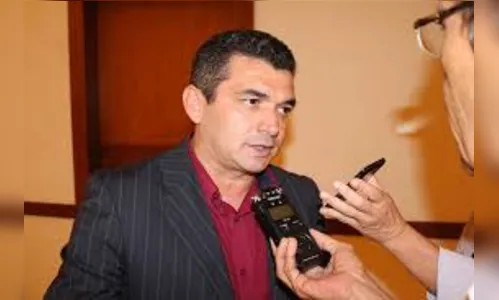 Prefeito é agredido durante assalto