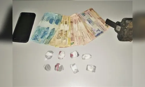 GM de Arapongas apreende maconha e tornozeleira eletrônica; duas pessoas foram detidas