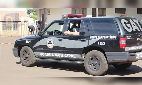 Guarda Municipal de Arapongas prende rapazes que portavam drogas e munições