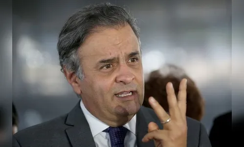 Aécio Neves é submetido a cirurgia, mas passa bem