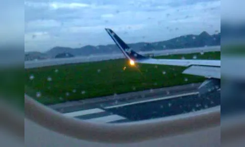 Chuva invade aeroporto de Guarulhos, em SP