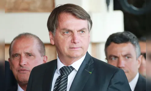 Bolsonaro dedica 30% da agenda a militar e religioso