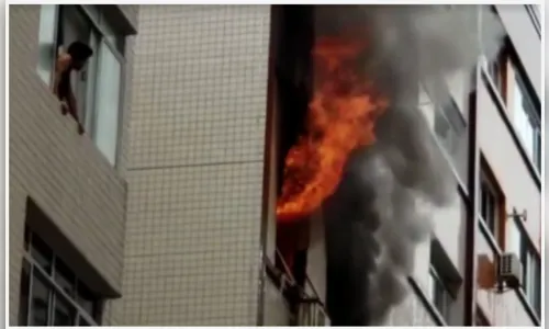 Celular superaquece e provoca incêndio em apartamento