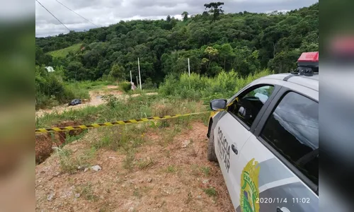 Idoso morre após cair de barranco