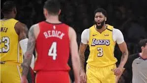 Davis brilha e Lakers vencem Pelicans; Celtics levam sufoco, mas superam Hawks