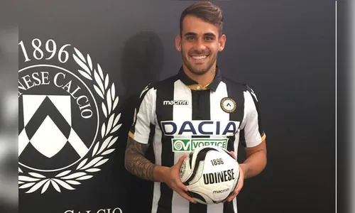 Athletico acerta empréstimo do atacante Felipe Vizeu até dezembro de 2020