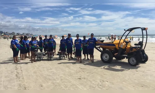 30 toneladas de lixo foram coletadas das praias na virada do ano