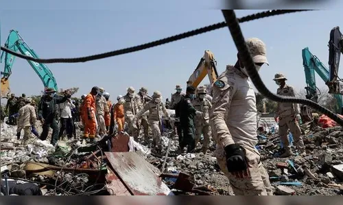 Resgate em queda de edifício no Camboja é encerrado com 36 mortes