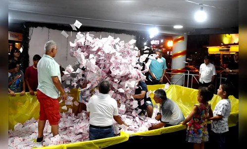 Associação Comercial sorteou carro zero quilômetro da campanha de Natal de Ivaiporã; veja vídeo