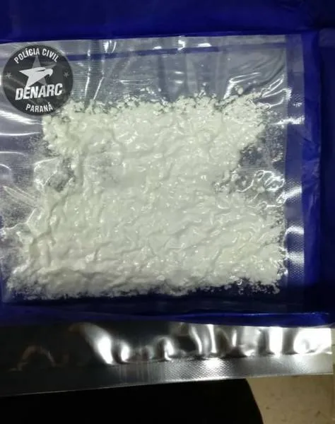 Homem é preso após receber cocaína entregue em encomenda dos Correios