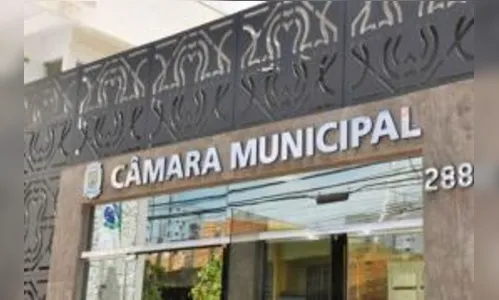 TCE-PR suspende pagamento irregular de hora extra na Câmara de Rolândia
