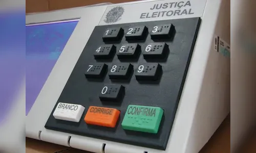 Impasse 'trava' compra de novas urnas eletrônicas