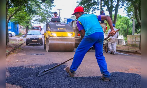 Após chuvas, Prefeitura intensifica recuperação do asfalto 