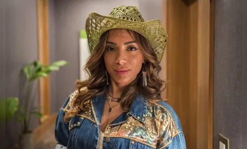 Amor de Mãe: Anitta abre o jogo sobre beijo em Thiago Martins