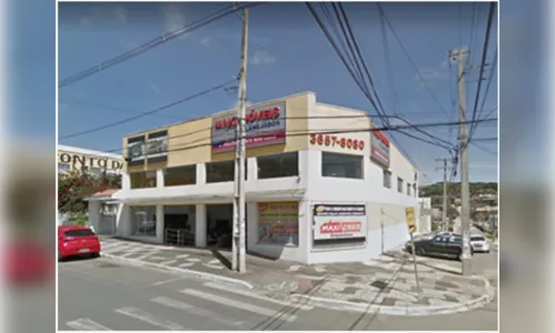 Clientes fazem compras de Natal, não recebem mercadoria e descobrem que loja fechou