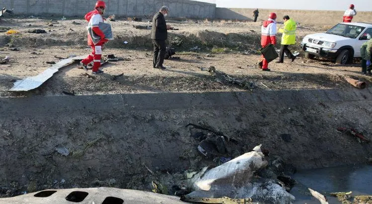 Presidente da Ucrânia pressiona aliados por evidências sobre acidente aéreo