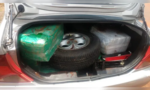Motorista é preso com quase meia tonelada de maconha, em Jandaia do Sul