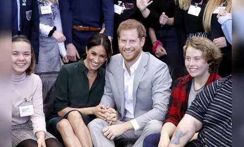 Rainha Elizabeth II convoca reunião para discutir decisão de duques