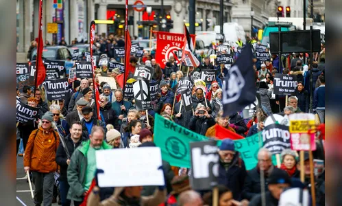 Irã: autoridades usam balas reais contra manifestantes