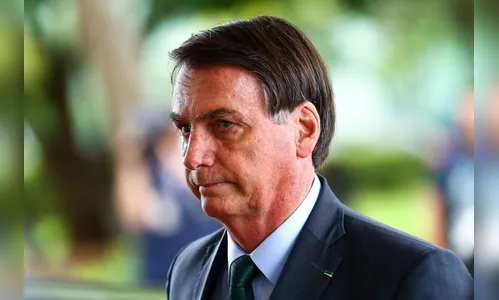 Bolsonaro coordena reunião ministerial no Palácio da Alvorada
